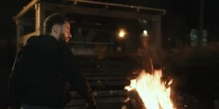 Il traque le ou les responsables de la mort de son père, Interview de Alexandre Laugier & Houssam Adili pour le film RED BIRD