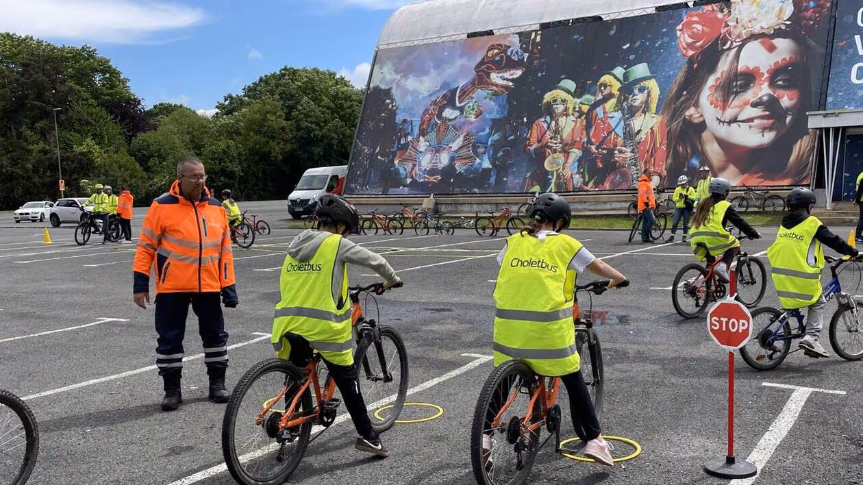 « Les préparer à l’autonomie » : près de 600 élèves sensibilisés à la pratique du vélo à Cholet
