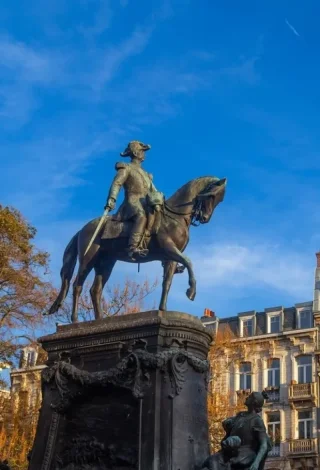 Le chat le plus espiègle de France débarque à Lille pour son 35e anniversaire