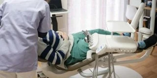Pas assez de « made in China », ces dentistes nantais ont été mis à pied
