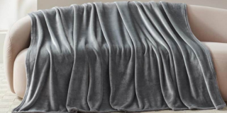 WAVVE Plaid Couverture Polaire Flanelle en Microfibre, Jeté de Canapé 220x240 Gris Anthracite