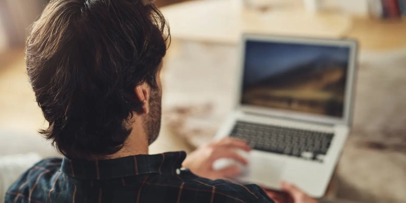 Télétravail imposé : un employeur condamné à indemniser un salarié qui utilisait son domicile et son garage pour travailler