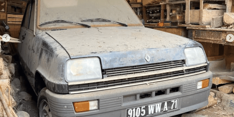 Une Renault 5 de 1982 retrouvée neuve dans une grange : « elle n'a que 12 km c'est unique au monde »