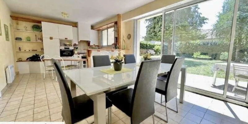 Vente maison en nue propriété à Cholet 49300 6 pièces 96m2